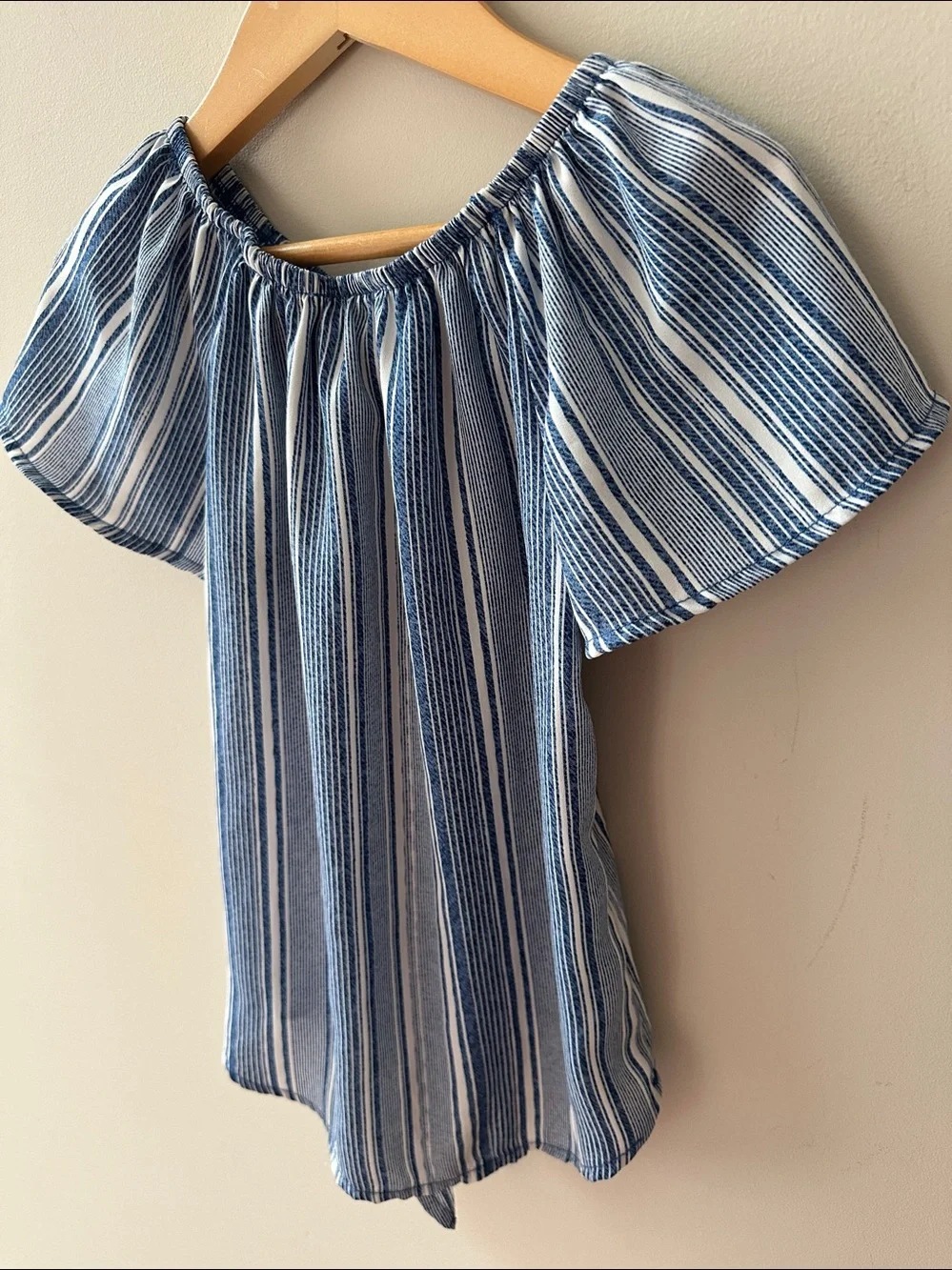 8/$25 Jenna & Jessie Striped Blue Tie-Front Off-Shoulder Women's Top
